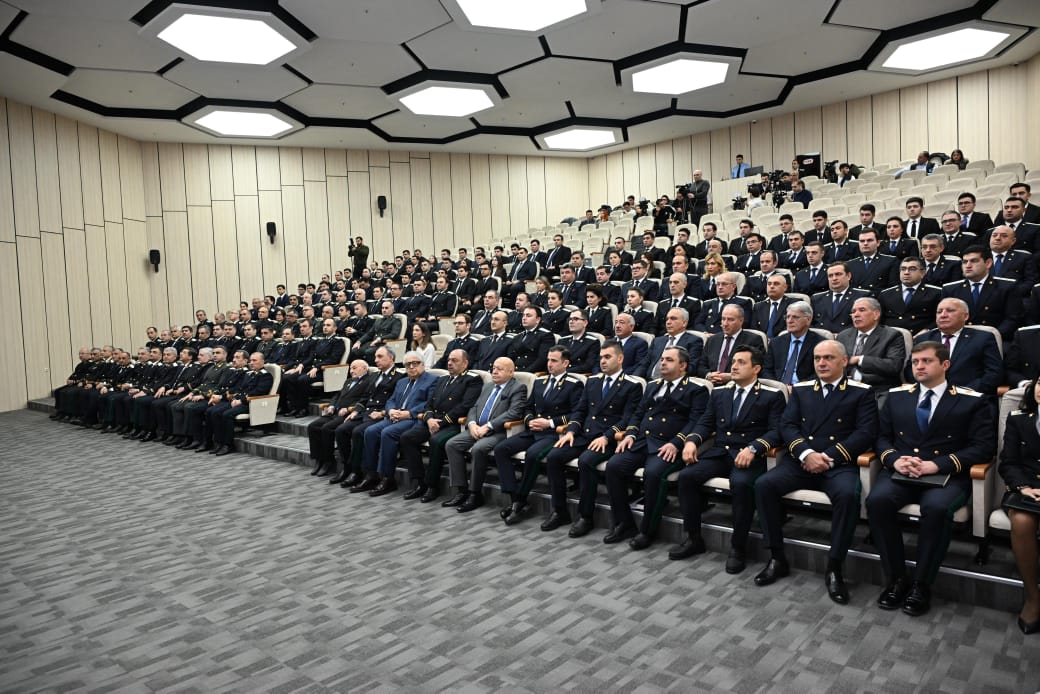 Prokurorluq orqanlarında qulluğa yeni qəbul edilmiş gənc hüquqşünasların andiçmə mərasimi keçirilib (FOTO)
