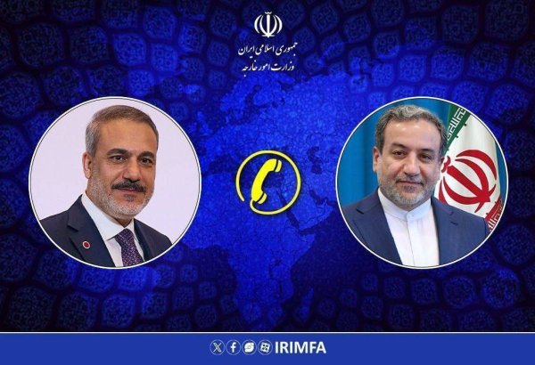 İran və Türkiyə xarici işlər nazirləri regional məsələlər haqda fikir mübadiləsi aparıblar