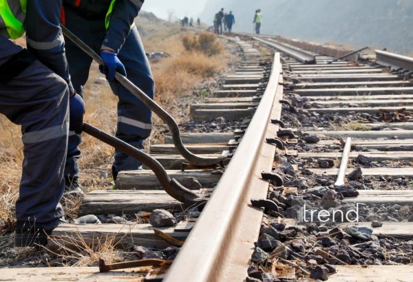 Yevlax–Bərdə dəmir yolu xəttində əsaslı təmir işlərinə başlanılır