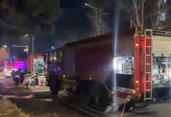 Yasamalda binada baş verən yanğın söndürüldü (VİDEO) (YENİLƏNİB)