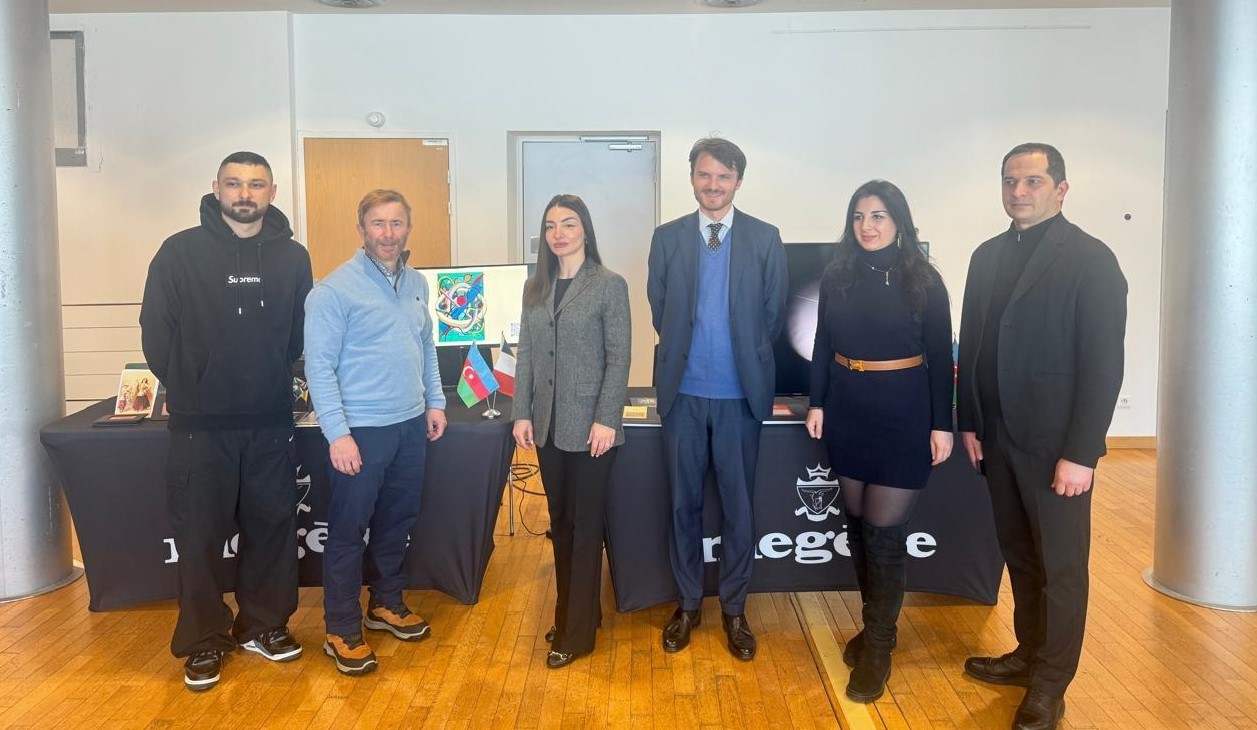 Azərbaycan rəqəmsal incəsənət sərgisində təmsil olunub (FOTO)