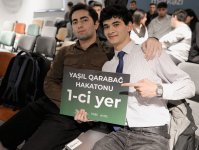UNEC-də innovasiya yarışı: “B2B həllər” və “Yaşıl Qarabağ” hakatonları keçirildi (FOTO)