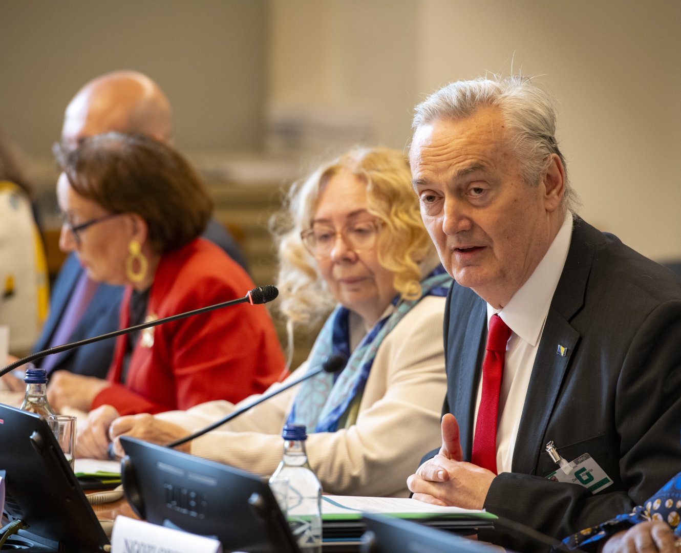 Nizami Gəncəvi Beynəlxalq Mərkəzinin 35-ci Ali Səviyyəli Toplantısı çərçivəsində Cenevrədə WUF13-ə həsr olunan müzakirə paneli təşkil edilib (FOTO)