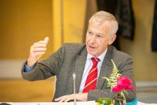 Anar Quliyev qlobal mənzil böhranının həllinə dair Azərbaycanın təcrübəsini bölüşüb (FOTO)