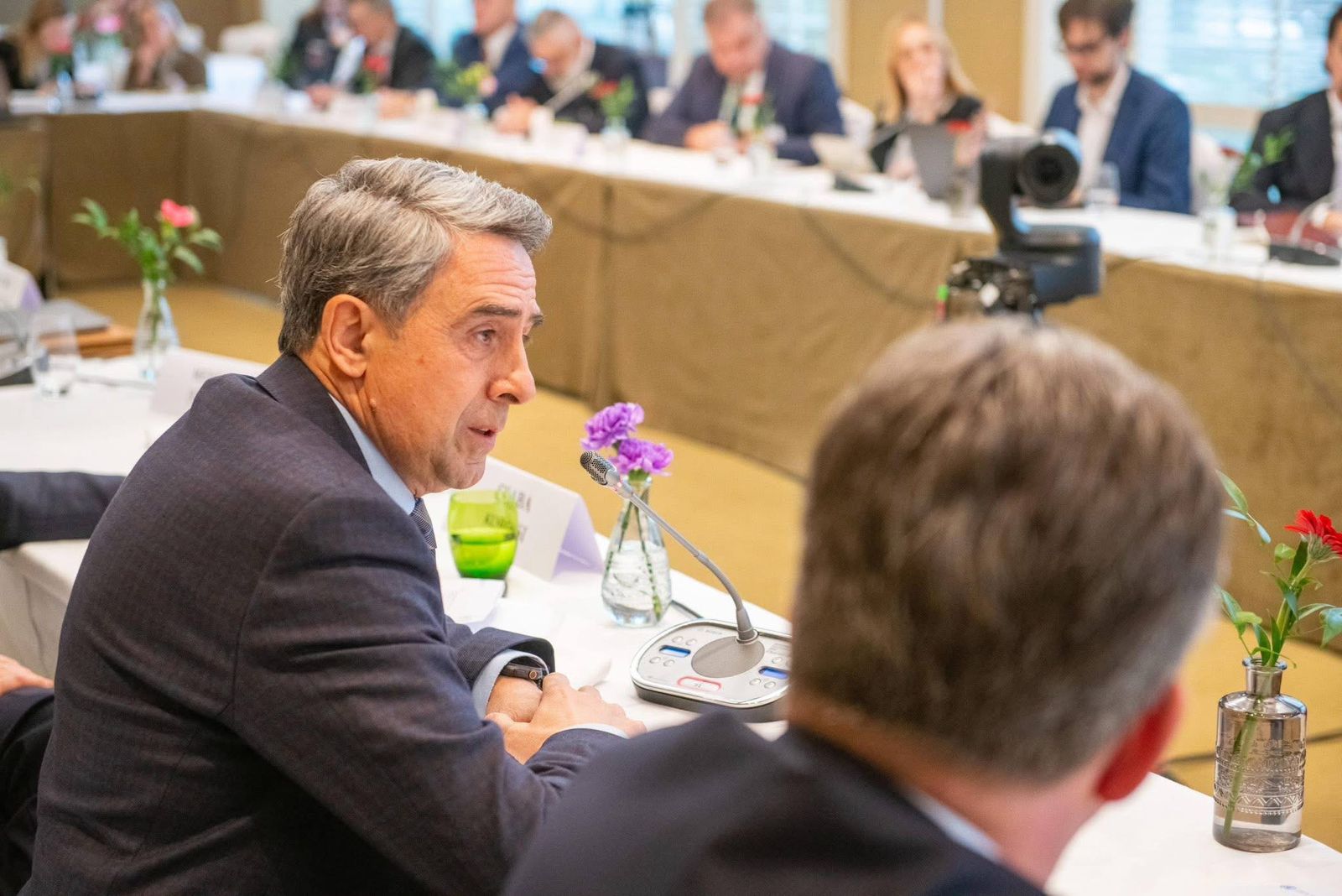 Anar Quliyev qlobal mənzil böhranının həllinə dair Azərbaycanın təcrübəsini bölüşüb (FOTO)