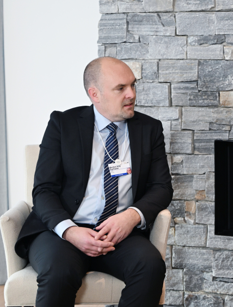 Prezident İlham Əliyev Davosda “Vestas Wind Systems” şirkətinin marketinq, kommunikasiya, davamlılıq və ictimaiyyətlə əlaqələr üzrə qrupunun baş vitse-prezidenti ilə görüşüb (FOTO/VİDEO)