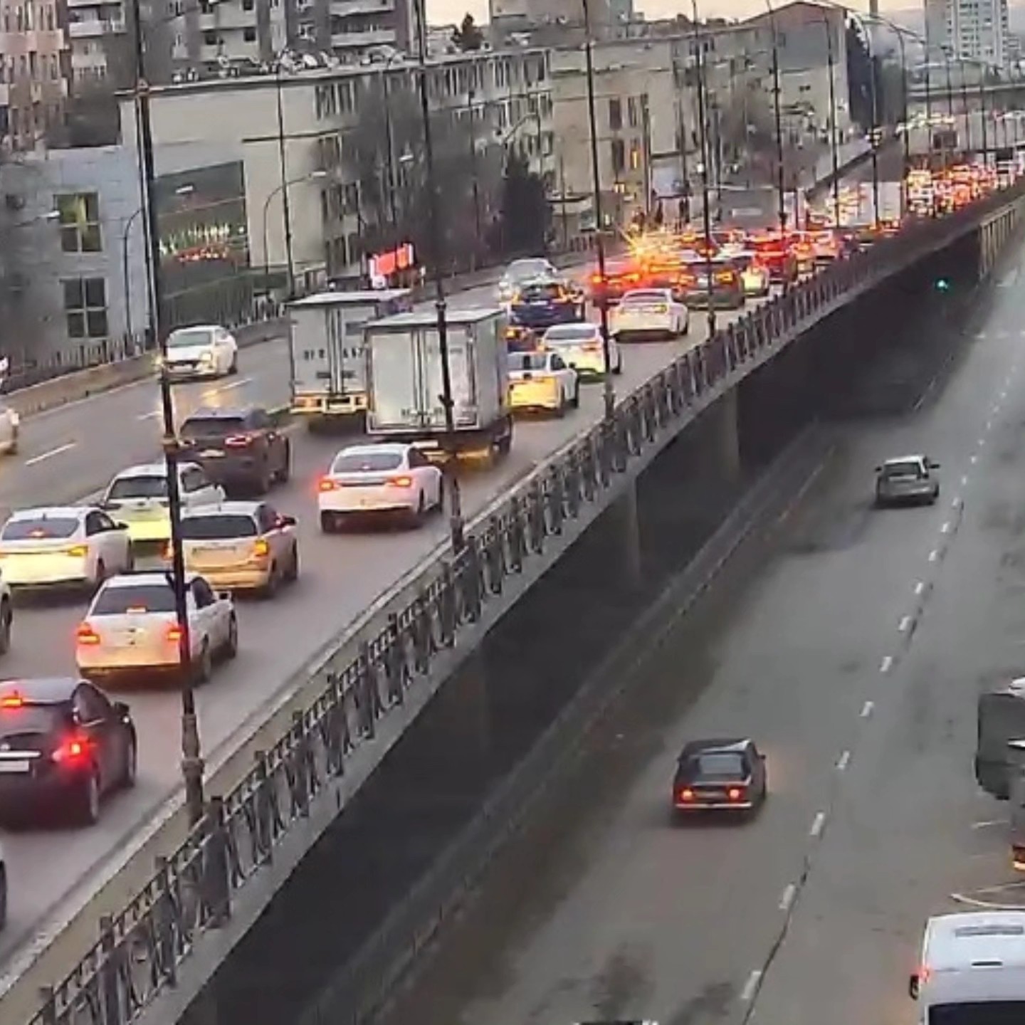 DİQQƏT: Bu yollarda tıxac var - SİYAHI (FOTO)