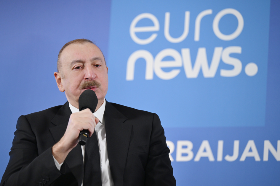 Prezident İlham Əliyev Davosda “Euronews” televiziyasına müsahibə verib (FOTO/VİDEO)