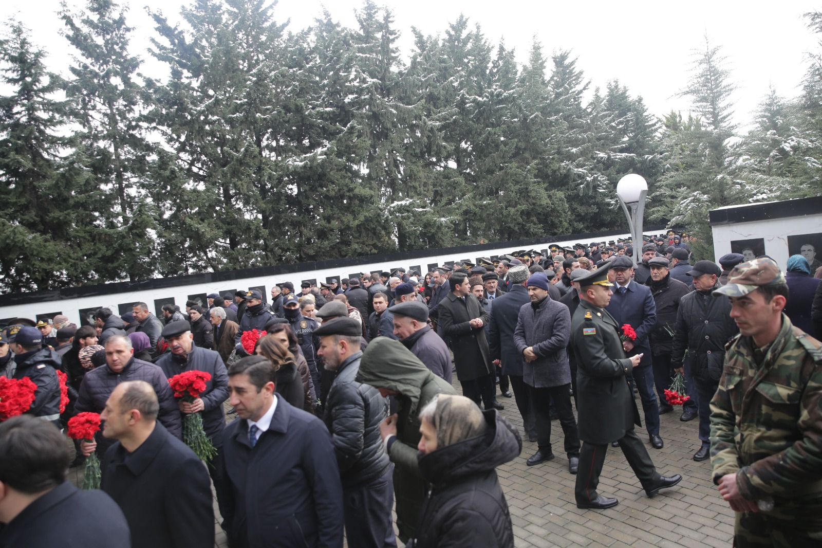 Xaçmazda 20 Yanvar faciəsi qurbanlarının əziz xatirəsi yad edilib (FOTO)