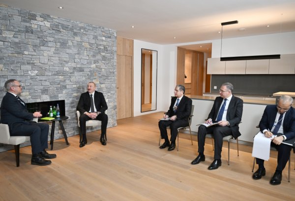 Prezident İlham Əliyev Davosda “Dell Technologies” şirkətinin Avropa, Yaxın Şərq və Afrika üzrə prezidenti ilə görüşüb (FOTO/VİDEO)