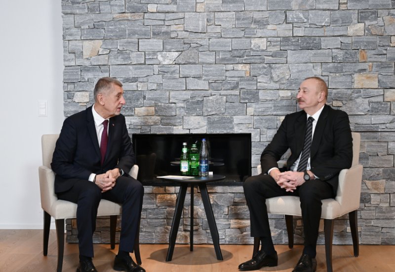 Prezident İlham Əliyev Davosda Çexiyanın Baş naziri ilə görüşüb (FOTO/VİDEO)