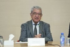 XİN və ADA Universiteti gənc diplomatları sertifikatlarla təltif etdi (FOTO)