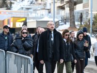 Prezident İlham Əliyev Ümumdünya İqtisadi Forumu çərçivəsində panel iclasda iştirak edib (FOTO/VİDEO)