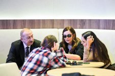 Prezident İlham Əliyev Ümumdünya İqtisadi Forumu çərçivəsində panel iclasda iştirak edib (FOTO/VİDEO)