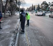 Bakıda qarın təmizlənməsi ilə bağlı operativ tədbirlər həyata keçirilir (FOTO)