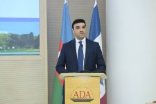 XİN və ADA Universiteti gənc diplomatları sertifikatlarla təltif etdi (FOTO)