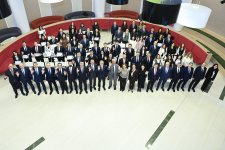 XİN və ADA Universiteti gənc diplomatları sertifikatlarla təltif etdi (FOTO)