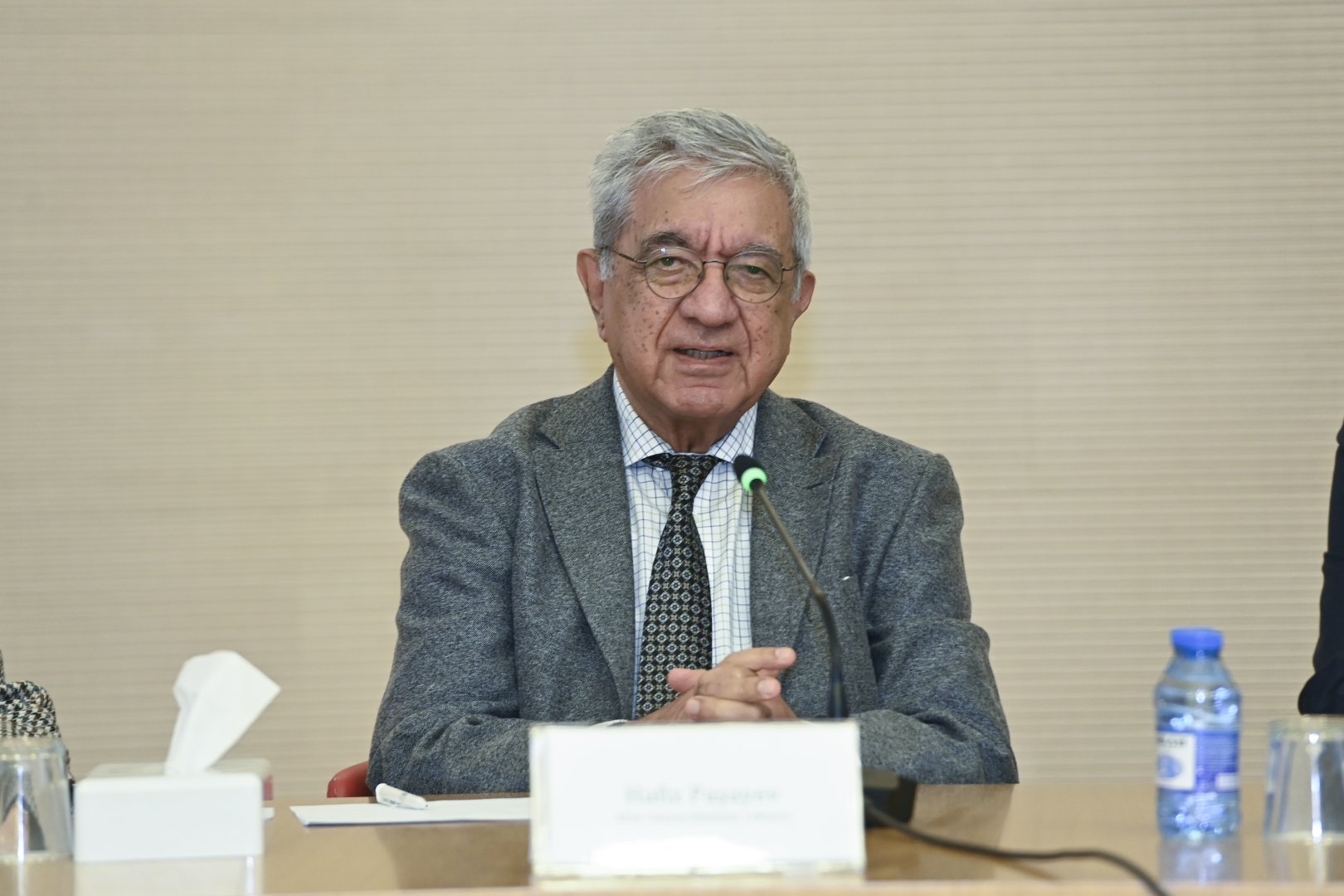 XİN və ADA Universiteti gənc diplomatları sertifikatlarla təltif etdi (FOTO)