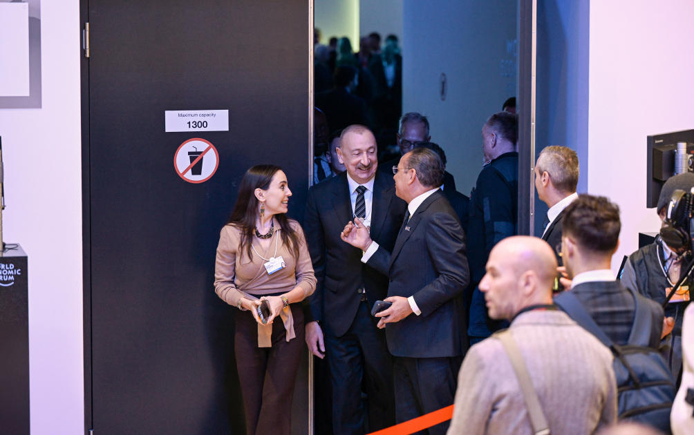 Prezident İlham Əliyev Ümumdünya İqtisadi Forumu çərçivəsində panel iclasda iştirak edib (FOTO/VİDEO)