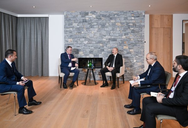 Prezident İlham Əliyev Davosda “Vitol” şirkətinin baş icraçı direktoru ilə görüşüb (FOTO/VİDEO)