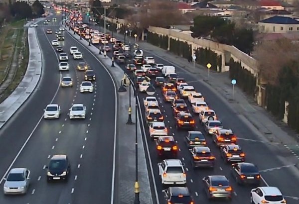 DİQQƏT: Bu yollarda tıxac var - SİYAHI (FOTO)