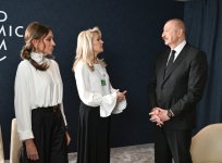 Davosda Prezident İlham Əliyev ilə Prezident Donald Tramp arasında görüş keçirilib (YENİLƏNİB) (FOTO/VİDEO)