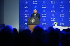 Prezident İlham Əliyev Davosda “Sülh Şurasının Nizamnaməsi” sənədinin imzalanma mərasimində iştirak edib (FOTO)