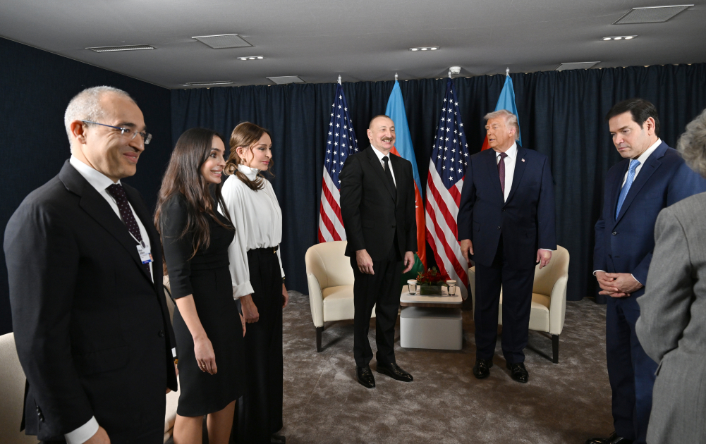 Davosda Prezident İlham Əliyev ilə Prezident Donald Tramp arasında görüş keçirilib (YENİLƏNİB) (FOTO/VİDEO)