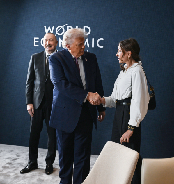 Davosda Prezident İlham Əliyev ilə Prezident Donald Tramp arasında görüş keçirilib (YENİLƏNİB) (FOTO/VİDEO)