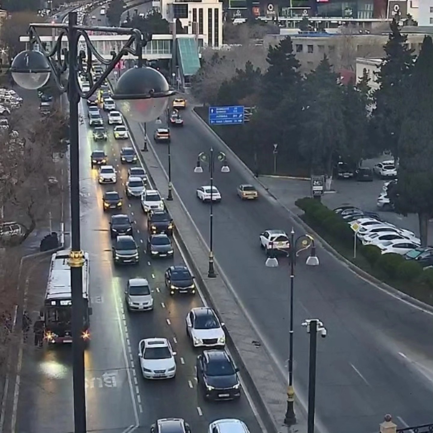 DİQQƏT: Bu yollarda tıxac var - SİYAHI (FOTO)