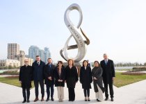 Fransina Armenqol Sosias Bakıda Zəfər parkını ziyarət etdi (FOTO)