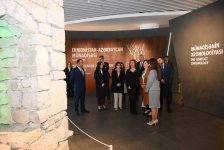 Fransina Armenqol Sosias Bakıda Zəfər parkını ziyarət etdi (FOTO)