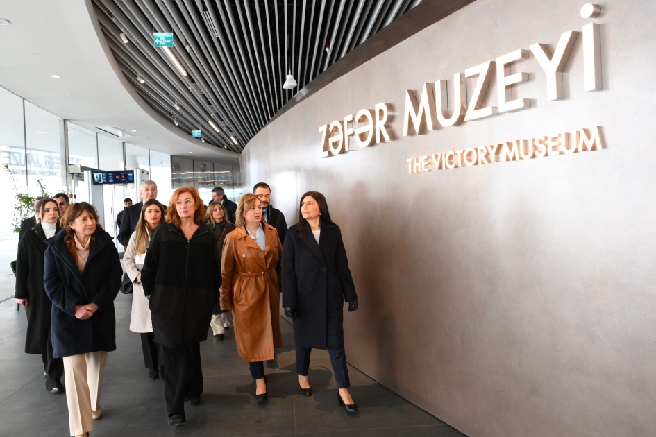 Fransina Armenqol Sosias Bakıda Zəfər parkını ziyarət etdi (FOTO)