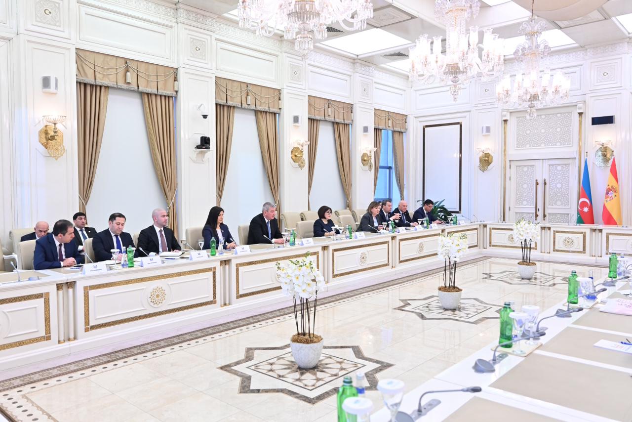 Sahibə Qafarova İspaniya Krallığı Deputatlar Konqresinin sədri ilə görüşdü