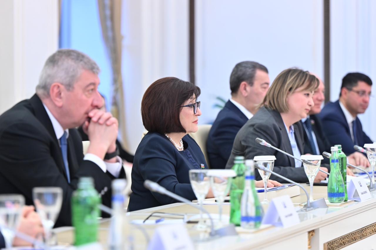 Sahibə Qafarova İspaniya Krallığı Deputatlar Konqresinin sədri ilə görüşdü
