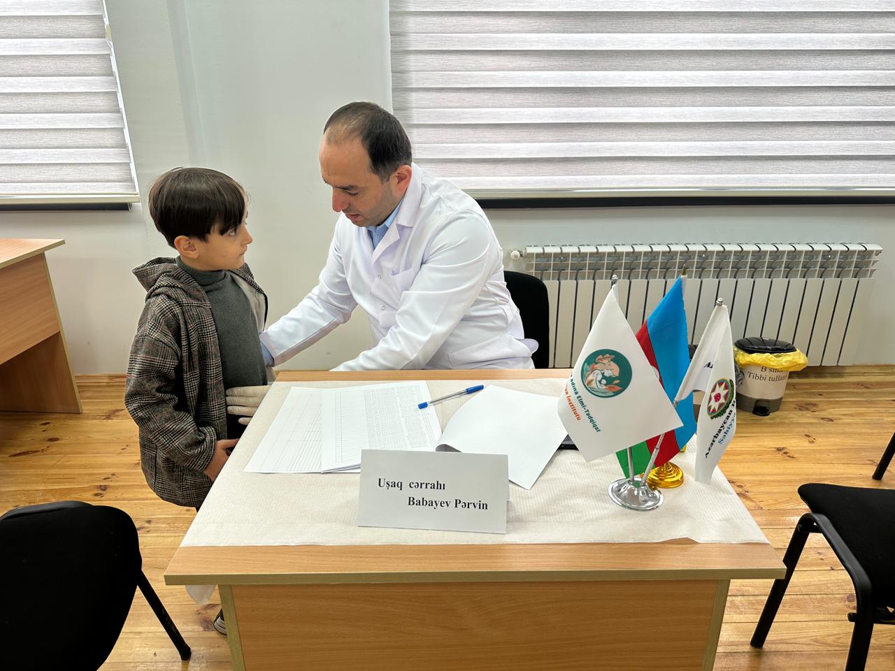 Nazirlik Ağdamın balaca sakinlərini müayinədən keçirdi (FOTO)