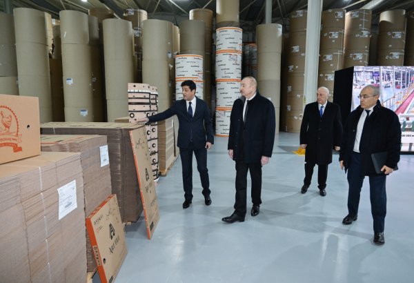 Prezident İlham Əliyev Sumqayıt Sənaye Parkında karton və qutu taralarının istehsalı müəssisəsinin açılışında iştirak edib (FOTO/VİDEO)
