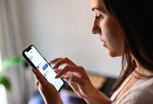 Portuqaliya sosial mediaya girişə məhdudiyyət tətbiq etməyə hazırlaşır