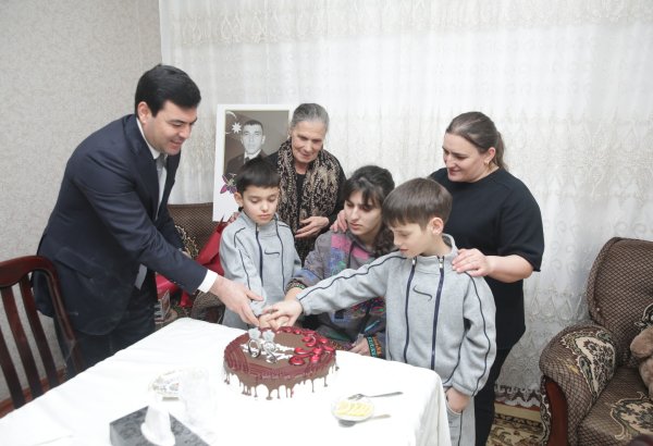 Xaçmazın icra başçısı 20 yaşı tamam olan şəhid övladını təbrik edib (FOTO)