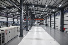 Prezident İlham Əliyev Sumqayıt Sənaye Parkında güzgü vərəqələrin istehsalı zavodunun açılışında iştirak edib