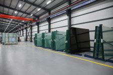 Prezident İlham Əliyev Sumqayıt Sənaye Parkında güzgü vərəqələrin istehsalı zavodunun açılışında iştirak edib