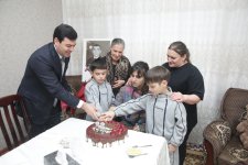 Xaçmazın icra başçısı 20 yaşı tamam olan şəhid övladını təbrik edib (FOTO)