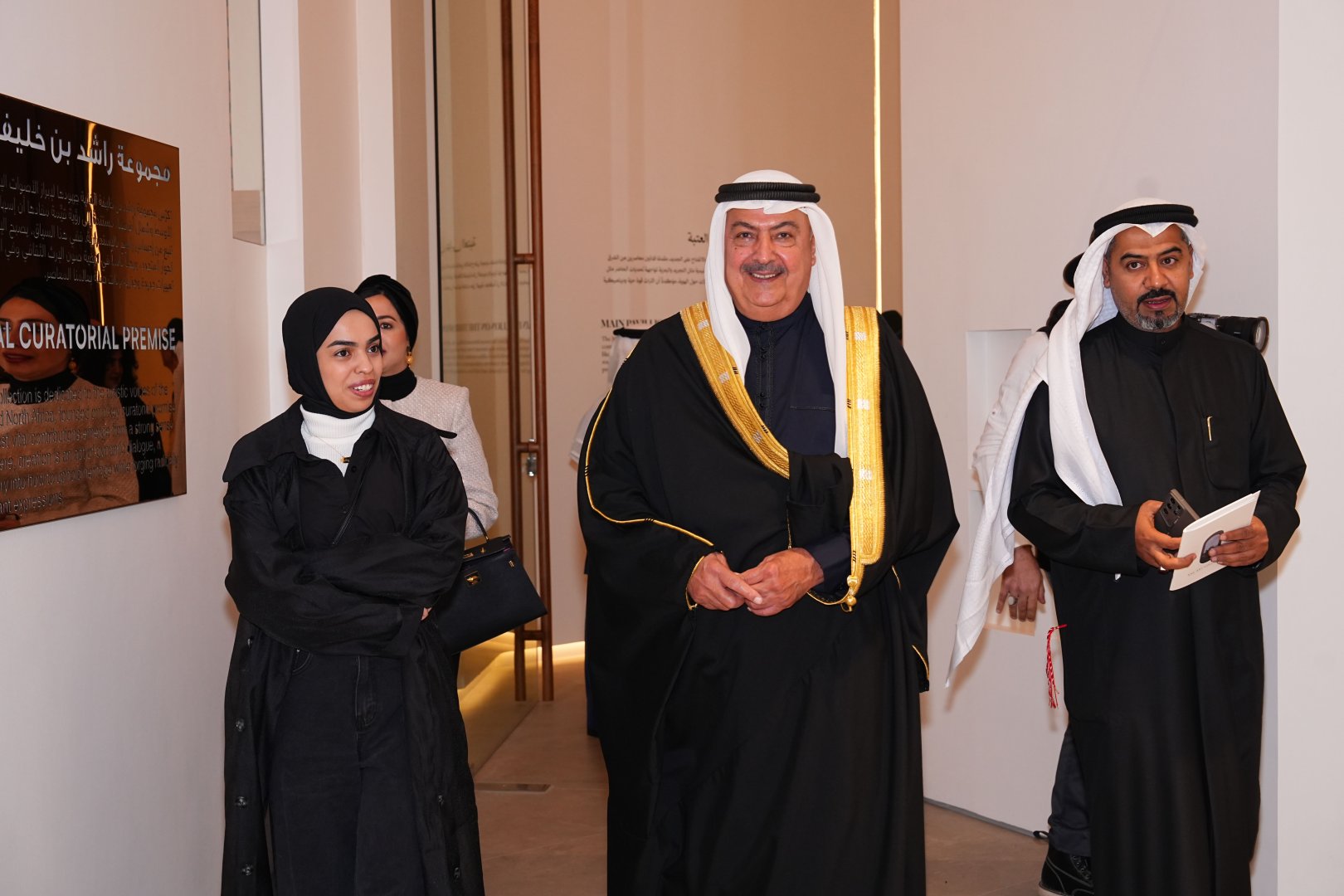 Azərbaycan xalçaları Bəhreyndə müasir incəsənət muzeyinin daimi kolleksiyasına daxil edildi (FOTO)