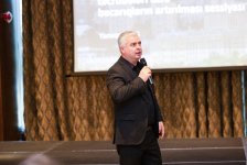 WUF13-ə hazırlıq çərçivəsində dövlət qurumları üçün dayanıqlılıq üzrə sessiya keçirildi (FOTO)