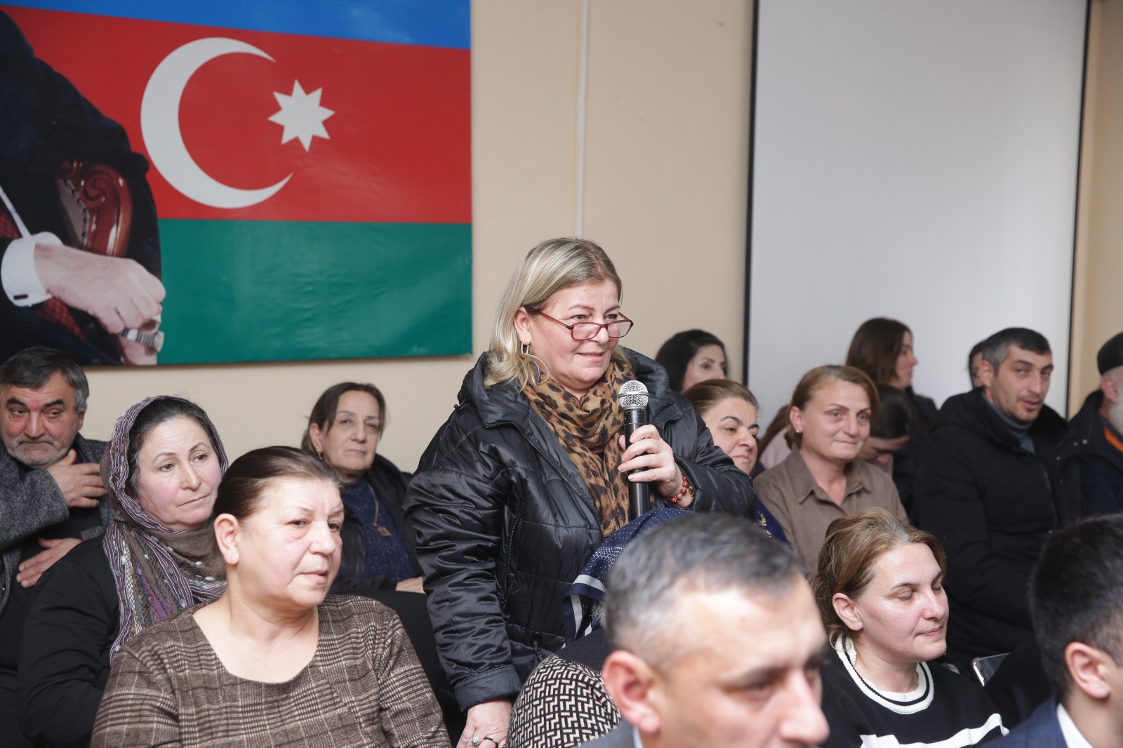 Xaçmaz şəhərində sakinlərin müraciət və təklifləri dinlənilib (FOTO)