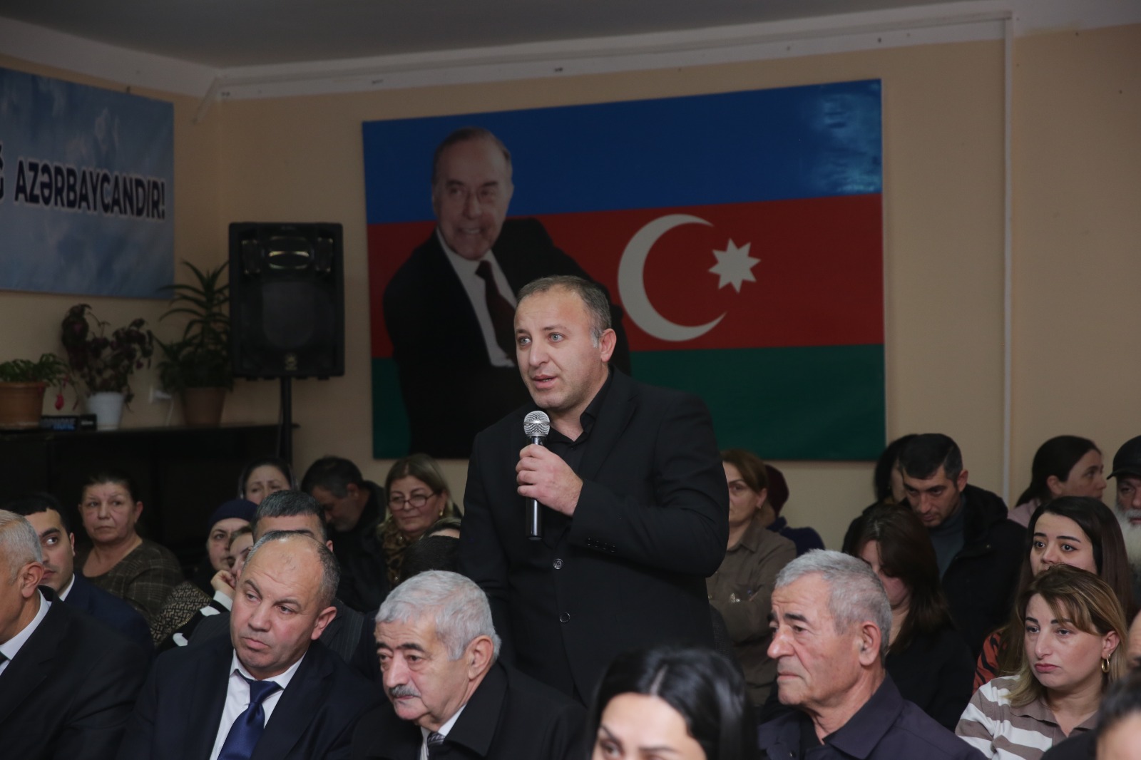 Xaçmaz şəhərində sakinlərin müraciət və təklifləri dinlənilib (FOTO)