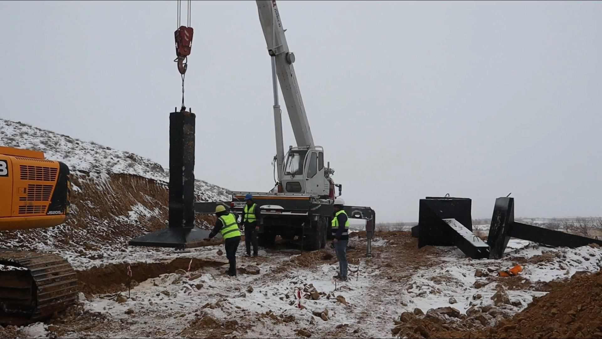 “Zəngəzur” elektrik ötürmə xəttinin çəkilməsinə başlanıldı (FOTO/VİDEO)