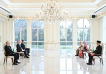 Prezident İlham Əliyev İndoneziyanın Azərbaycanda yeni təyin olunmuş səfirinin etimadnaməsini qəbul edib (FOTO) (YENİLƏNİB)