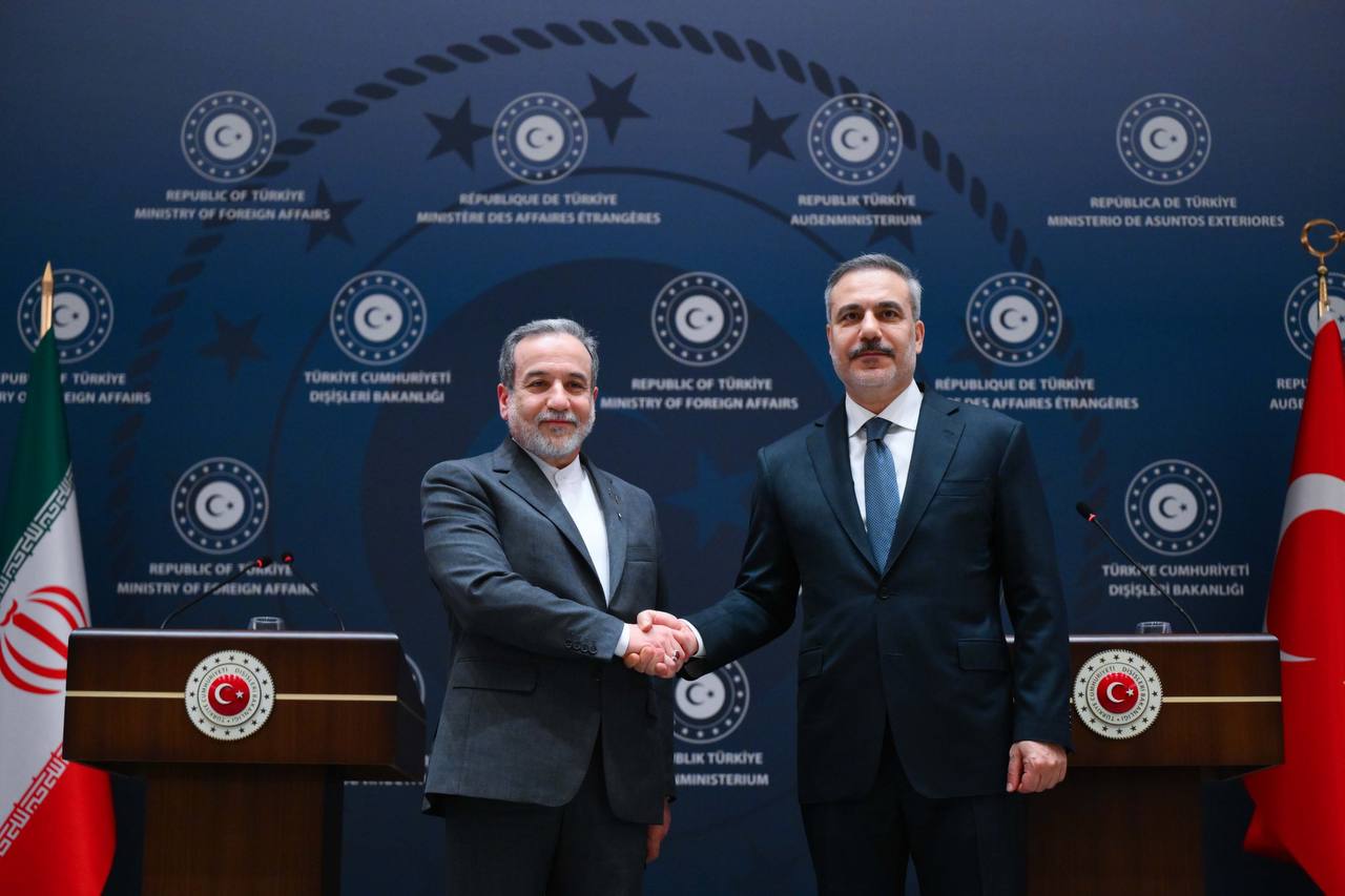 Türkiyə və İranın XİN başçıları arasında telefon danışığı ol