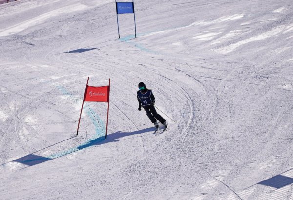 Uşaqlar arasında xizək yarışı üzrə Heydər Əliyev Kuboku keçirildi (FOTO)